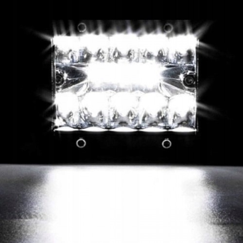 Lampa robocza halogen reflektor szperacz LED