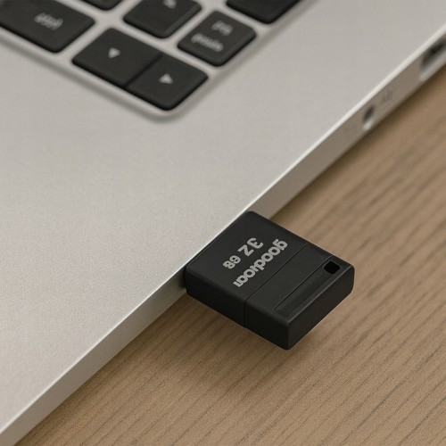 Pendrive dysk przenośny USB GOODRAM UPI2 32 GB USB 2.0 czarny