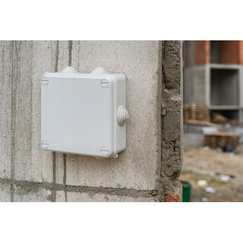 Puszka n/t hermetyczna pusta 135x135x65mm IP55 biała PK-4 0233-00